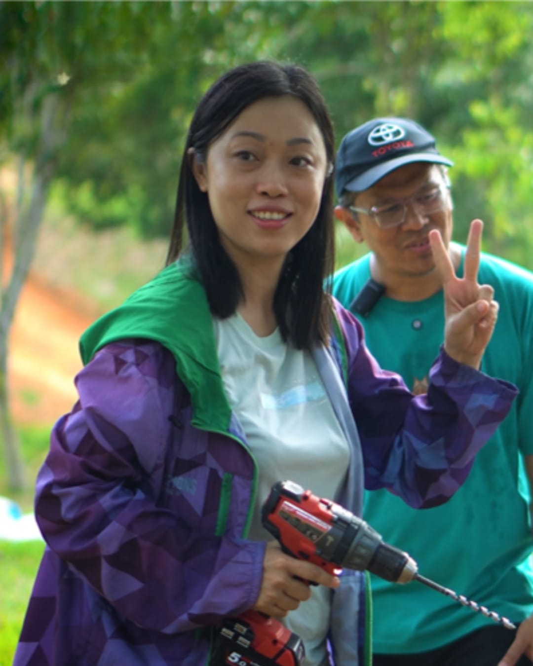 Dr. Mun Theng